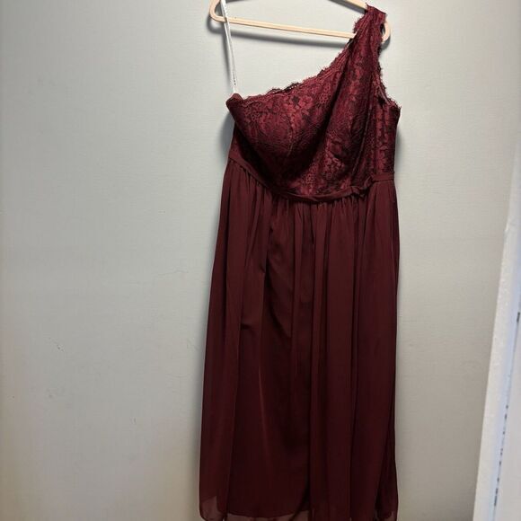 Azazie Dresses & Skirts - Azazie A20 1 Shoulder Maroon Lace Chiffon Bridesmaid Dress Pockets Slit Lined